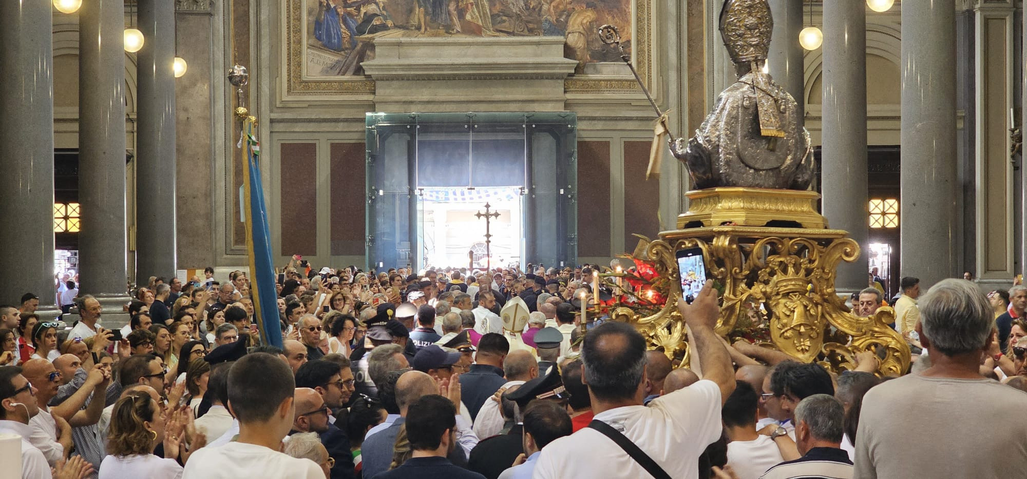 Processione del busto argenteo del Santo vescovo Paolino 