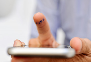 Non si può morire di like. Ritornare a pensare, leggendo e scrivendo