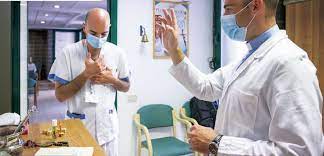 Ministri straordinari della comunione e pastorale della salute