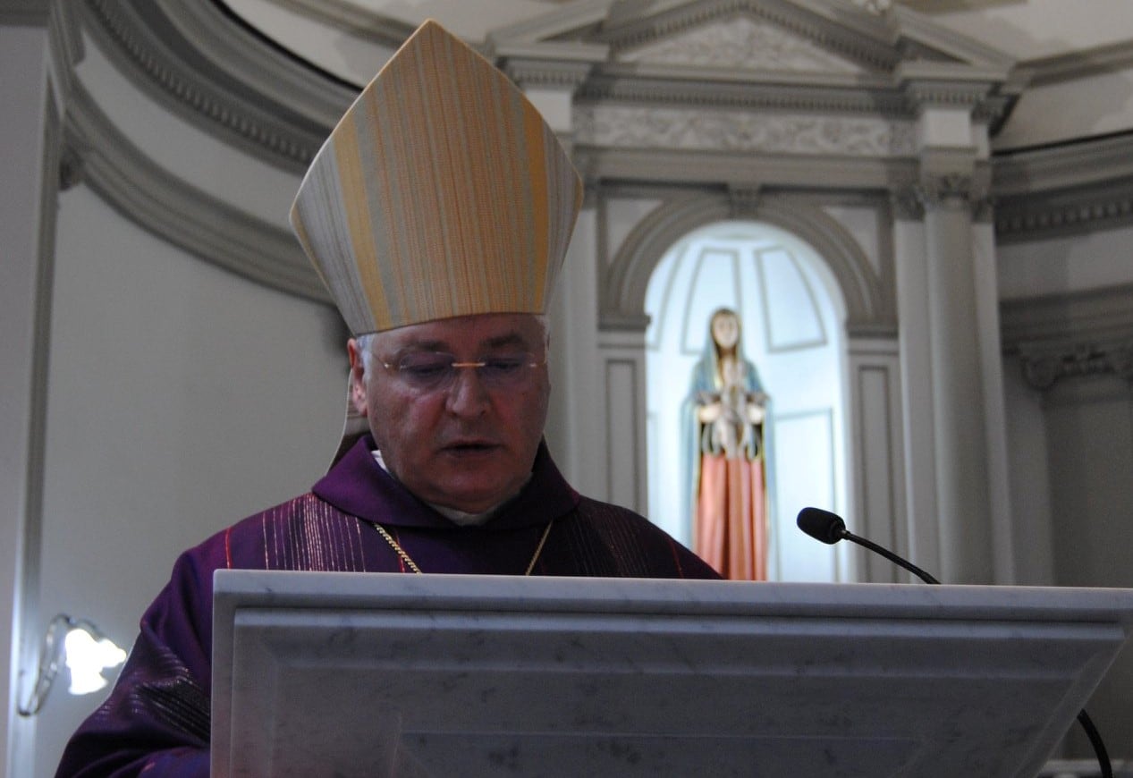 Il vescovo scrive ai sindaci, al personale ospedaliero e ai lavoratori del territorio diocesano